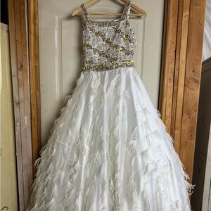 Chic White Kids Formal Dress with Beaded Bodice